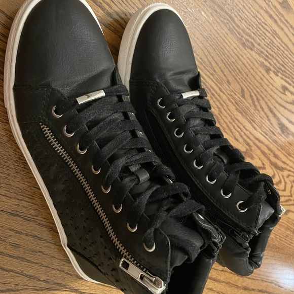 Steve Madden Shoes - Black Steve Madden High-Top Sneakers